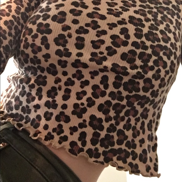 Cropped cheeta shirt - Picture 3 of 3